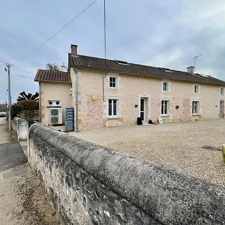 Chez Marcel - Privee & Espaces Communs Apartment Lussac-les-Chateaux